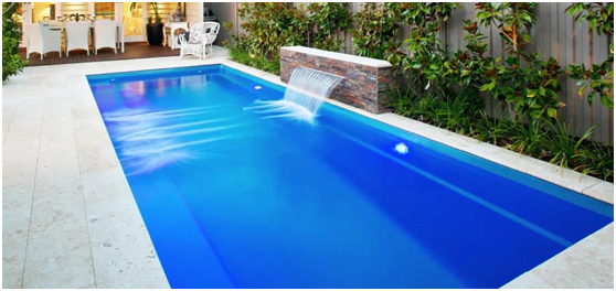 <b>冬季露天游泳池該怎么保溫？有沒(méi)有什么辦法？</b>