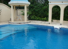 游泳池氯消毒劑投放過多會對人體帶來什么危害？如何防范氯傷害？