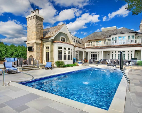 游泳池水起泡了怎么辦？是什么原因？