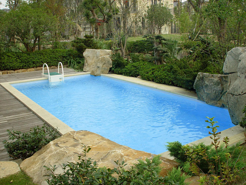 游泳池水發(fā)白不透亮，這些原因你要知道！