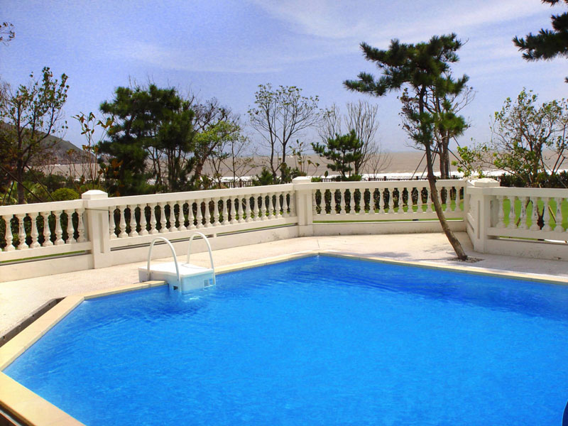 <b>豪華別墅私家游泳池設(shè)計(jì)公司哪家好？</b>